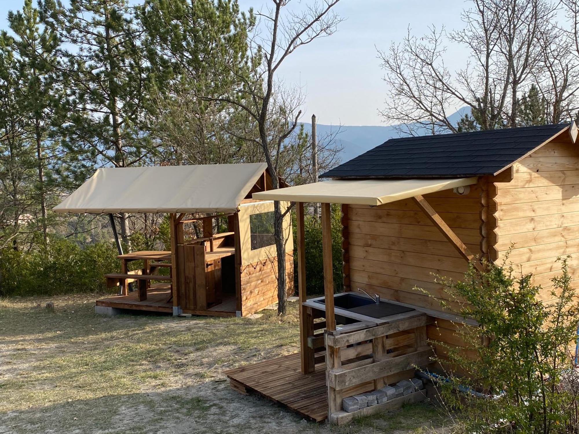 Camping Les Hauts De Rosans Zewnętrze zdjęcie